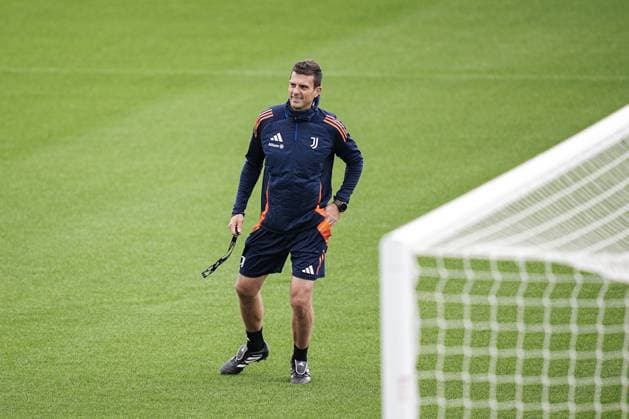 Juventus™ head coach Thiago Motta during training session at JTC Continassa in Turin on the eve of their League Phase, Matchday 2 of UEFA Champions League football match against RB Lipsia - Tuesday, October 1, 2024. - Soccer .  Copyright: xMarcoxAlpozzi LaPressex