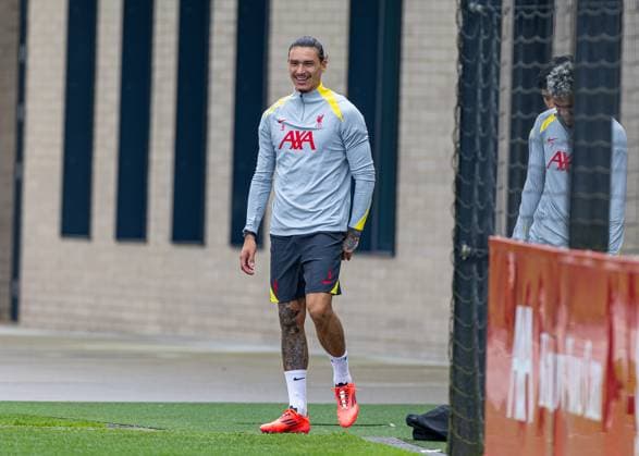 Football - UEFA Champions League - League Phase - Liverpool FC v Bologna FC - MD-1 LIVERPOOL, ENGLAND - Tuesday, October 1, 2024: Liverpool s Darwin Nunez during a training session at the AXA Training Centre ahead of the UEFA Champions League match between Liverpool FC and Bologna FC. (Photo by David Rawcliffe Propaganda) LIVERPOOL AXA Training Centre MERSEYSIDE ENGLAND  Copyright: xDavidxRawcliffex P2024-10-01-Liverpool_Bologna_MD-1-48
