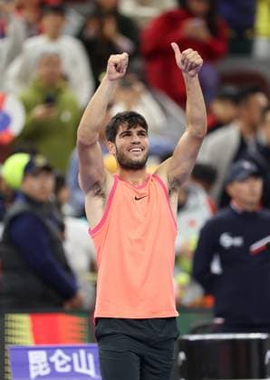 (241001) -- BEIJING, Oct. 1, 2024 -- Carlos Alcaraz of Spain celebrates after the men s singles semi-final match against Daniil Medvedev of Russia at 2024 China Open tennis tournament in Beijing, capital of China, Oct. 1, 2024. ) (SP)CHINA-BEIJING-TENNIS-CHINA OPEN-MEN S SINGLES (CN) BaixXuefei 