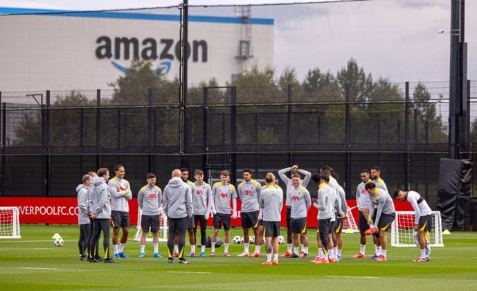 Football - UEFA Champions League - League Phase - Liverpool FC v Bologna FC - MD-1 LIVERPOOL, ENGLAND - Tuesday, October 1, 2024: Liverpool players during a training session at the AXA Training Centre ahead of the UEFA Champions League match between Liverpool FC and Bologna FC. (Photo by David Rawcliffe Propaganda) LIVERPOOL AXA Training Centre MERSEYSIDE ENGLAND  Copyright: xDavidxRawcliffex P2024-10-01-Liverpool_Bologna_MD-1-51