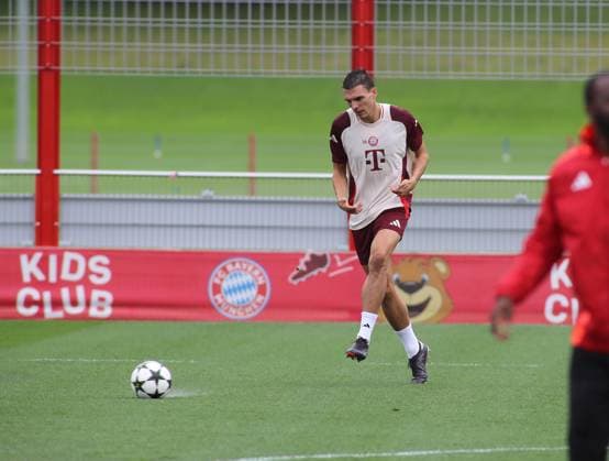 Munich, Germany 01 October 2024 Football, Men, Season 2024 2025, FC Bayern Munich, Säbener Strasse, Training ground, Final training, Champions League Joao Palhinha FC Bayern Munich plays a ball