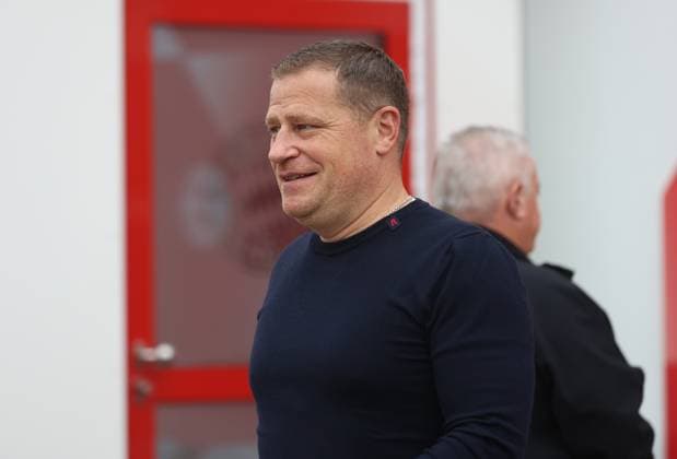 Munich, Germany 01 October 2024 Football, Men, Season 2024 2025, FC Bayern Munich, Säbener Strasse, Training ground, Final training, Champions League Max Eberl, Head of Sport FC Bayern Munich, Upper body on the way to the training ground