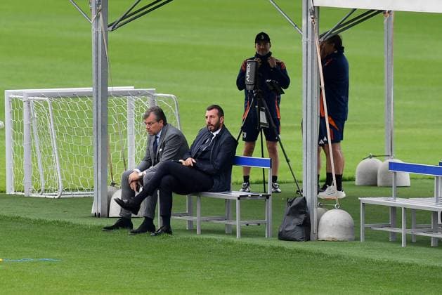 October 1, 2024, Turin, Milan, Italy: Cristiano Giuntoli Managing Director Football Juventus FC during training at JTC Continassa on October 01, 2024 in Turin, Italy - ph Giuliano Marchisciano during Juventus - Training , UEFA Champions League football match in Turin, Italy, October 01 2024 CALCIO - UEFA Champions League - Juventus - Training  - ZUMAs349 20241001_zsa_s349_047 Copyright: xGiulianoxMarchisciano IpaxSportx
