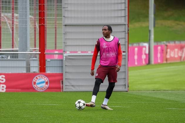 Mathys Tel FC Bayern Muenchen, 39 with ball at training, Final training, FC Bayern Muenchen, Football, UEFA Champions League, Matchday 2, Season 24 25, 01 10 2024, Final training, FC Bayern Muenchen, Football, UEFA Champions League, Matchday 2, Season 24 25, 01 10 2024 Muenchen Copyright: xEibner-Pressefoto JennixMaulx EP_JML