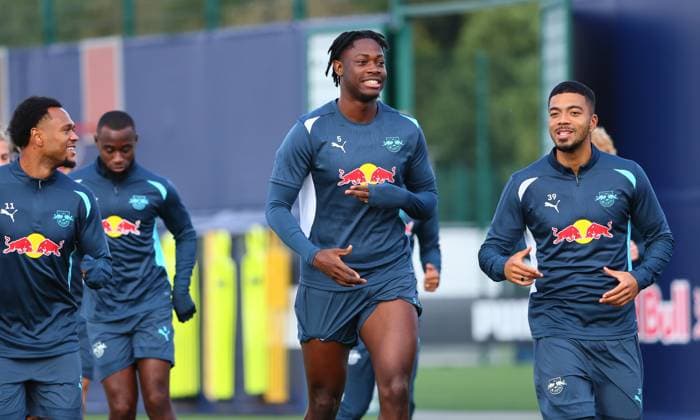 RB Leipzig Training Champions League Leipzig, 01 10 2024, RB Training Center, Football, UEFA Champions League, Matchday 1, RB LEIPZIG vs JUVENTUS TURIN on 02 10 2024 , Final training RB Leipzig , In the picture from l Lois Openda 11, RB Leipzig , El Chadaille Bitshiabu 5, RB Leipzig and Benjamin Henrichs 39, RB Leipzig , Picture Point
