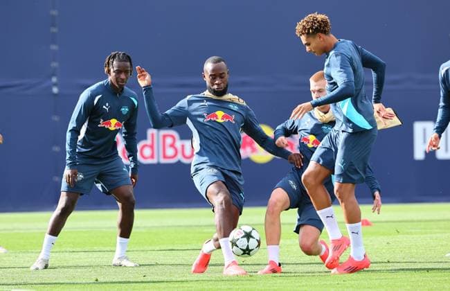 RB Leipzig Training Champions League Leipzig, 01 10 2024, RB Training Center, Football, UEFA Champions League, Matchday 1, RB LEIPZIG vs JUVENTUS TURIN on 02 10 2024 , Final training RB Leipzig , In the picture from l Amadou Haidara, Lutsharel Geertruida, Arthur Vermeeren and Antonio Nusa , Picture Point