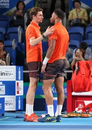 Ugo Humbert congratulates the winner Arthur Fils, Mens Singles, Gentlemen s Singles, Final, Final, Kinoshita Group Japan Open Tennis Championships, Tokyo, Japan Copyright: xJuergenxHasenkopfx