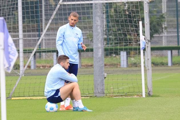 DEU, DFL, 2 FBL Hertha BSC, Training, 01 10 2024, Sportforum, Berlin, DEU, DFL, 2 FBL Hertha BSC, Training, in the picture Jonjoe Kenny Hertha BSC Berlin 16 , Michael Cuisance Hertha BSC Berlin 27 DFL regulations prohibit any use of Photographs as image sequences and or quasi video Foto Juergen Engler nordphoto GmbH nordphotoxGmbHx xEngler nph00076