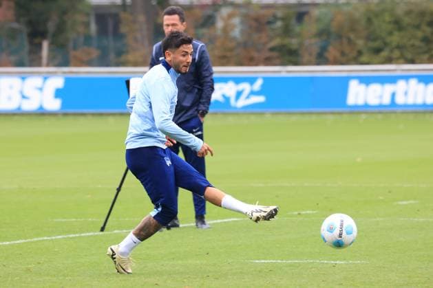 DEU, DFL, 2 FBL Hertha BSC, Training, 01 10 2024, Sportforum, Berlin, DEU, DFL, 2 FBL Hertha BSC, Training, im Bild Kevin Sessa Hertha BSC Berlin 8 DFL regulations prohibit any use of Photographs as image sequences and or quasi video Foto Juergen Engler nordphoto GmbH nordphotoxGmbHx xEngler nph00076