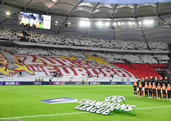 01 10 2024, xsltx, football UEFA Champions League, VfB Stuttgart Sparta Prague emspor, v l Before the kick-off, after 14 years Champions League soccer in Stuttgart again, the fans celebrate with a choreography DFL DFB REGULATIONS PROHIBIT ANY USE OF PHOTOGRAPHS as IMAGE SEQUENCES and or QUASI VIDEO
