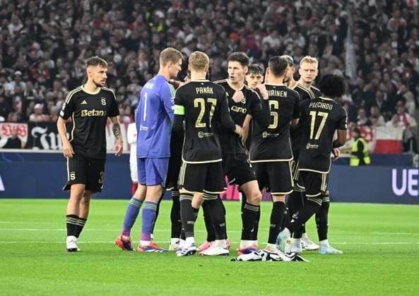 01 10 2024, xsltx, Football UEFA Champions League, VfB Stuttgart Sparta Prague emspor, v l Teamgeist Prague DFL DFB REGULATIONS PROHIBIT ANY USE OF PHOTOGRAPHS as IMAGE SEQUENCES and or QUASI VIDEO