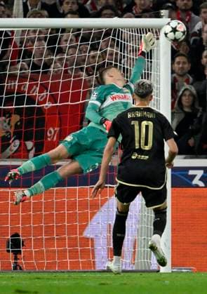GOAL for 1 1 Kaan Kairinen AC Sparta Prague 06 Free kick against goalkeeper Alexander Nuebel VfB Stuttgart 33 Champions League VfB Stuttgart vs AC Sparta Prague 01 10 2024 DFL REGULATIONS PROHIBIT ANY USE OF PHOTOGRAPHS AS IMAGE SEQUENCES AND OR QUASI VIDEO VfB Stuttgart vs AC Sparta Prague