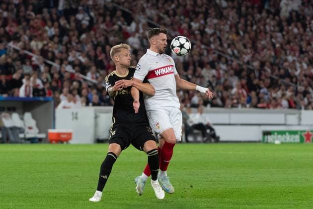 v li Jaroslav Zeleny AC Sparta Prague, 30 , Ermedin Demirovic VfB Stuttgart, 09 GER, VfB Stuttgart vs AC Sparta Prague, Football, Men, UEFA Champions League, Matchday 2, Season 2024 2025, 01 10 2024, GER, VfB Stuttgart vs AC Sparta Prague, Football, Men, UEFA Champions League, Matchday 2, Season 2024 2025, 01 10 2024 Stuttgart Copyright: xEibner-Pressefoto WolfgangxFrankx EP_WFK