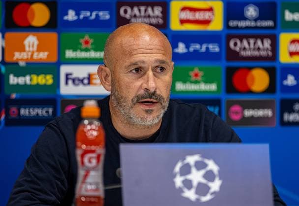 Football - UEFA Champions League - League Phase - Liverpool FC v Bologna FC - MD-1 LIVERPOOL, ENGLAND - Tuesday, October 1, 2024: Bologna s head coach Vincenzo Italiano during a press conference, PK, Pressekonferenz at Anfield ahead of the UEFA Champions League game between Liverpool FC and Bologna FC. (Photo by David Rawcliffe Propaganda) LIVERPOOL Anfield MERSEYSIDE ENGLAND  Copyright: xDavidxRawcliffex P2024-10-01-Liverpool_Bologna_MD-1-91