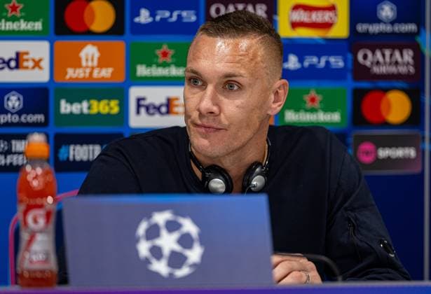 Football - UEFA Champions League - League Phase - Liverpool FC v Bologna FC - MD-1 LIVERPOOL, ENGLAND - Tuesday, October 1, 2024: Bologna s goalkeeper Åukasz Skorupski during a press conference, PK, Pressekonferenz at Anfield ahead of the UEFA Champions League game between Liverpool FC and Bologna FC. (Photo by David Rawcliffe Propaganda) LIVERPOOL Anfield MERSEYSIDE ENGLAND  Copyright: xDavidxRawcliffex P2024-10-01-Liverpool_Bologna_MD-1-94