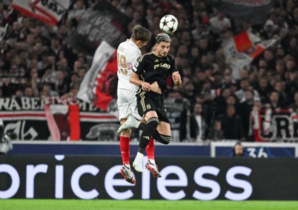01 10 2024, xsltx, Football UEFA Champions League, VfB Stuttgart Sparta Prague emspor, v l Angelo Stiller VfB Stuttgart , Albion Rrahmani Sparta Prague DFL DFB REGULATIONS PROHIBIT ANY USE OF PHOTOGRAPHS as IMAGE SEQUENCES and or QUASI VIDEO
