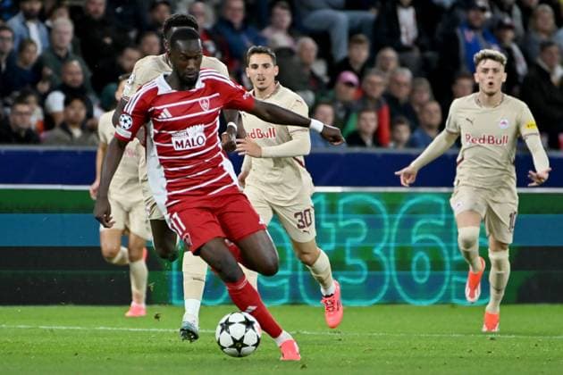 Abdallah Sima of Brest (C) in action during the UEFA Champions League, League phase football match between Salzburg and Brest FOOTBALL : Salzbourg Vs Brest - Ligue des Champions - 01 10 2024 IgorKupljenik Panoramic 