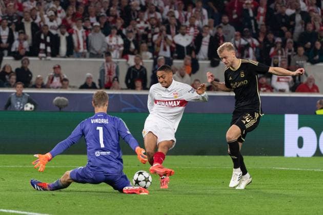 Goal chance, from left Peter Vindahl AC Sparta Prague, 01 , Enzo Millot VfB Stuttgart, 08 , Jaroslav Zeleny AC Sparta Prague, 30 GER, VfB Stuttgart vs AC Sparta Prague, Football, Men, UEFA Champions League, Matchday 2, Season 2024 2025, 01 10 2024, GER, VfB Stuttgart vs AC Sparta Prague, Football, Men, UEFA Champions League, Matchday 2, Season 2024 2025, 01 10 2024 Stuttgart Copyright: xEibner-Pressefoto WolfgangxFrankx EP_WFK