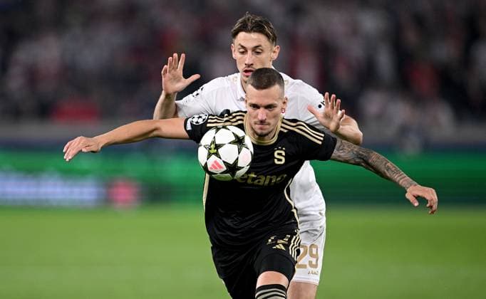 FOOTBALL CHAMPIONS LEAGUE SEASON 2024 2025 Preliminary Round 2 Matchday VfB Stuttgart Sparta Prague 01 10 2024 Lukas Haraslin front, Sparta Prague v Anthony Rouault back, VfB Stuttgart