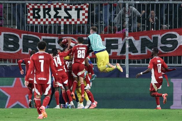 SOCCER - UEFA CL, RBS vs Brest SALZBURG,AUSTRIA,01.OCT.24 - SOCCER - UEFA Champions League, Red Bull Salzburg vs Stade Brestois 29. Image shows the rejoicing of Brest.  GEPAxpictures xDavidxGeieregger