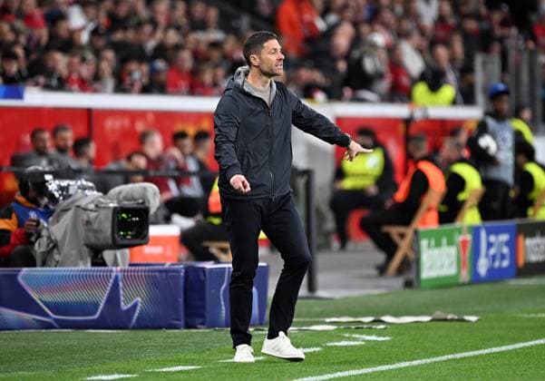 01 10 2024, xjhx, Football UEFA Champions League, Bayer 04 Leverkusen AC Milan emspor, v l Coach Xabi Alonso Bayer Leverkusen UEFA REGULATIONS PROHIBIT ANY USE OF PHOTOGRAPHS as IMAGE SEQUENCES and or QUASI VIDEO Leverkusen
