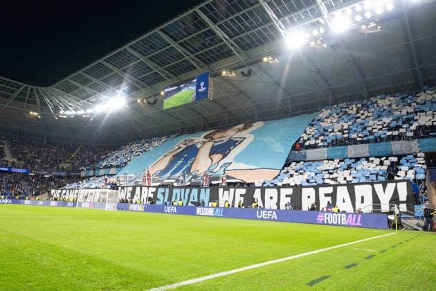 SK SLovan Bratislava fans choreo during UEFA Champions league match, SK Slovan Bratislava - Manchester City , 01. october 2024 Copyright: xMICHALxFAJT,ZOSPORTU.SKx FAJ_5934
