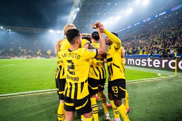 01 10 2024 Football, 2024 2025, Champions League, Group stage, Matchday 2, Borussia Dortmund Celtic Glasgow Cheering after Emre Cans 1-0 goal Dortmund , R Jamie Gittens Dortmund