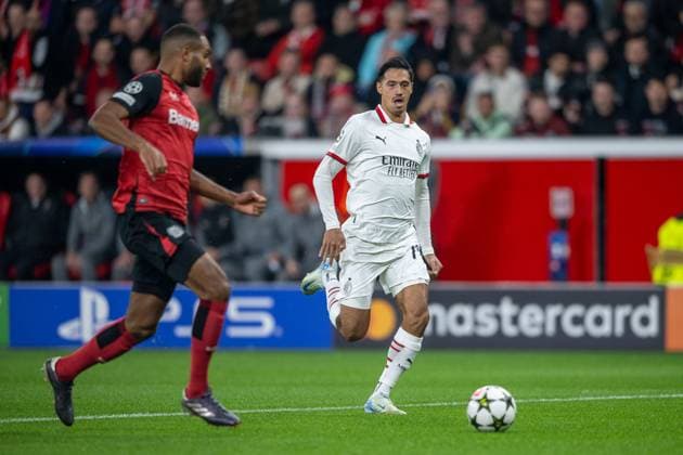01 10 2024, Football UEFA Champions League, Season 2024 2025, Matchday 2, Bayer 04 Leverkusen AC Milan in the BayArena in Leverkusen duel between 04b04 and Tijjani Reijnders AC Milan, 14 Photo Kirchner Media TH Copyright: xKirchner-Media THx