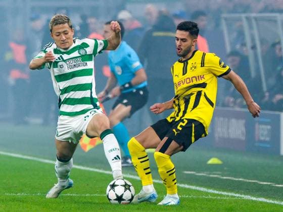 Daizen Maeda Celtic Glasgow, 38 in duel with Yan Couto Borussia Dortmund, 02 , GER, Borussia Dortmund vs Celtic Glasgow, Football, Champions League, Matchday 2, Season 2024 2025, 01 10 2024 GER, Borussia Dortmund vs Celtic Glasgow, Football, Champions League, Matchday 2, Season 2024 2025, 01 10 2024 Dortmund Copyright: xEibner-Pressefoto FlorianxWieganx EP_FWD