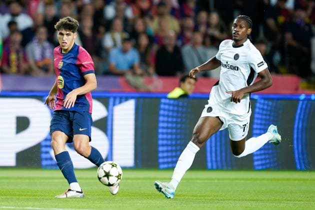 01 10 2024, Barcelona, Estadi Olimpic Lluis Companys, UEFA Champions League FC Barcelona vs BSC Young Boys, Pau Cubarsi 2 FC Barcelona and Joel Monteiro 77 Young Boys battle for the ball duel Barcelona Estadi Olimpic Lluis Companys Cataluna Spain Copyright: xJustPictures.ch DanielaxPorcellix jp-en-DaPo-20241001-_DP11952