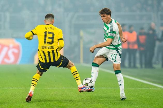 01 10 2024, Borussia Dortmund vs Celtic Glasgow, UEFA Champions League, Matchday 2 Pascal Gross Borussia Dortmund, 13 Celtics Arne Engels Copyright: xBahhoxKarax