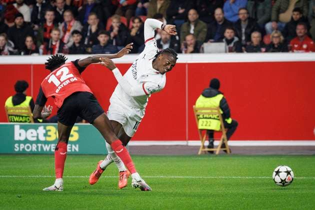 UEFA Champions League, Bayer 04 Leverkusen AC Milan 01 10 2024 Rafael Leao AC Milan, 10 prevails against Edmond Tapsoba Bayer 04 Leverkusen, 12 UEFA Champions League, Bayer 04 Leverkusen AC Milan, Matchday 2 on 01 10 2024 at BayArena in Leverkusen Copyright: xBEAUTIFULxSPORTS AxelxKohringx