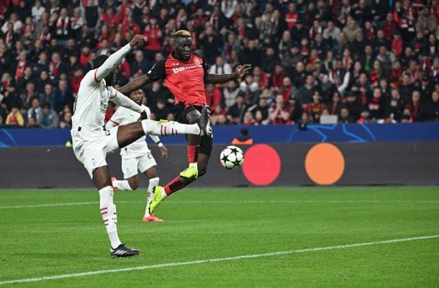 01 10 2024, xjhx, Football UEFA Champions League, Bayer 04 Leverkusen AC Milan emspor, v l Fikayo Tomori AC Milan , Victor Boniface Bayer Leverkusen Goal scored, scored the goal to the offside UEFA REGULATIONS PROHIBIT ANY USE OF PHOTOGRAPHS as IMAGE SEQUENCES and or QUASI VIDEO Leverkusen