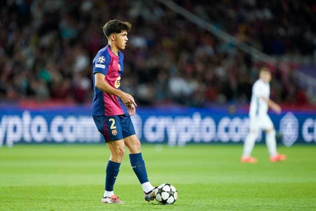 01 10 2024, Barcelona, Estadi Olimpic Lluis Companys, UEFA Champions League FC Barcelona vs BSC Young Boys, Pau Cubarsi 2 FC Barcelona passes the ball Barcelona Estadi Olimpic Lluis Companys Cataluna Spain Copyright: xJustPictures.ch DanielaxPorcellix jp-en-DaPo-20241001-_DP11956