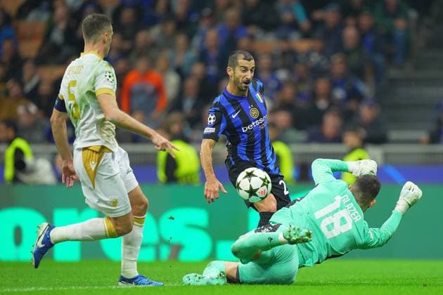 Inter Milan s Henrikh Mkhitaryan.during the Uefa Champions League soccer match between Inter and Fc Crvena at the San Siro Stadium in Milan, north Italy -Tuesday , October 1th , 2024. - Soccer .  Copyright: xSpada LaPressex