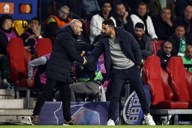 EINDHOVEN - (l-r) PSV Eindhoven coach Peter Bosz, Sporting CP coach Ruben Amorim during the UEFA Champions league match between PSV Eindhoven and Sporting CP at Phillips Stadium on Oct. 1, 2024 in Eindhoven, Netherlands. ANP MAURICE VAN STEEN UEFA Champions League 2024 25 League Phase MD2 2024 25 xVIxANPxSportx xxANPxIVx 509871073 originalFilename: 509871073.jpg
