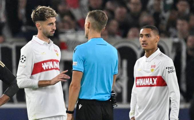 Atakan Karazor VfB Stuttgart 16 in conversation Discussion with referee Referee Manfredas Lukjancukas LTU Enzo Millot VfB Stuttgart 08 Champions League VfB Stuttgart vs AC Sparta Prague 01 10 2024 DFL REGULATIONS PROHIBIT ANY USE OF PHOTOGRAPHS AS IMAGE SEQUENCES AND OR QUASI VIDEO VfB Stuttgart vs AC Sparta Prague