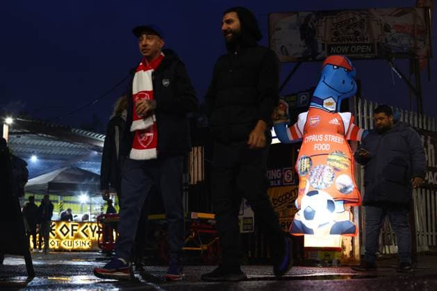 Arsenal gegen PSG 1. Oktober 2024, London UEFA Champions™s League Fußball Arsenal gegen Paris Saint Germain Ein aufblasbarer Gunnersaurus Foto Charlotte Wilson Abseits London UK  Copyright: xCharlottexWilsonx xOffsidexOffside