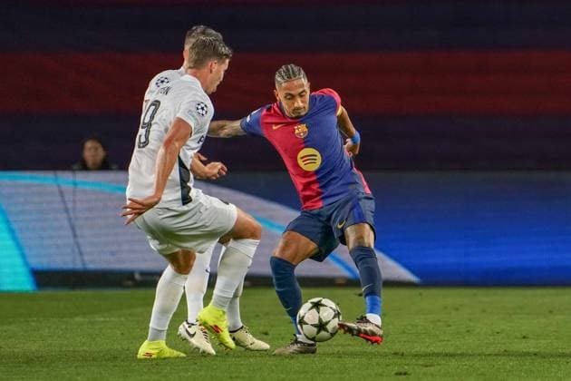 Football UEFA Champions League 2024 2025, Matchday 2 FC Barcelona vs BSC Young Boys Bern Estadi Olimpic Lluis Companys Barcelona Raphinha FC Barcelona 11 on the ball Barcelona Estadi Olimpic Lluis Companys Spain Copyright: xJOERANxSTEINSIEKx