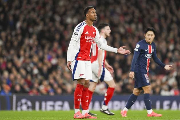 LONDON, ENGLAND - OCTOBER 1: Gabriel Magalhães of Arsenal reacts during the UEFA Champions League 2024 25 League Phase MD2 match between Arsenal FC and Paris Saint-Germain at Emirates Stadium on October 1, 2024 in London, England. FOOTBALL : Arsenal Vs Paris Saint-Germain - Ligue des Champions - 01 10 2024 LiamAmsan Panoramic 