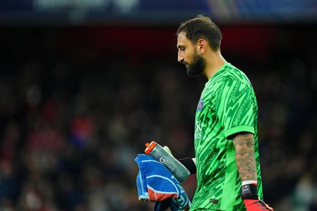 PSG Goalkeeper Gianluigi Donnarumma reacts at half time Arsenal v Paris Saint-Germain, UEFA Champions League, Group Stage, Football, Emirates Stadium, London, UK, 01 Oct 2024 EDITORIAL USE ONLY No use with unauthorised audio, video, data, fixture lists, club league logos or live services. Online in-match use limited to 120 images, no video emulation. No use in betting, games or single club league player publications. Copyright: xJavierxGarcia Shutterstockx 14750159ab