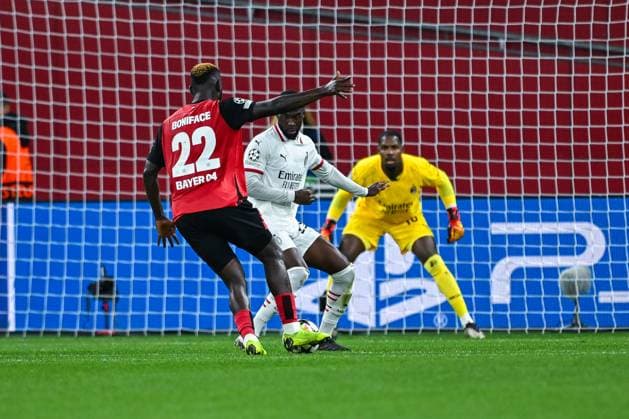 01 10 2024, Football, Champions League, Matchday 2, Season 2024 2025, Bayer 04 Leverkusen AC Milan, Victor Boniface Bayer Leverkusen , Fikayo Tomori AC Milan xRHR PHOTO TKx Copyright: RHR-FOTOx RHR-FOTO TK