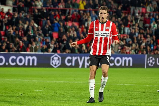 EINDHOVEN, 01-10-2024, Philips Stadium, UEFA Champions League season 2024 25, match between PSV and Sporting CP, Player PSV Guus Til is disappointed after missing a good change on scoring PSV - Sporting CP  x26369490x Copyright: