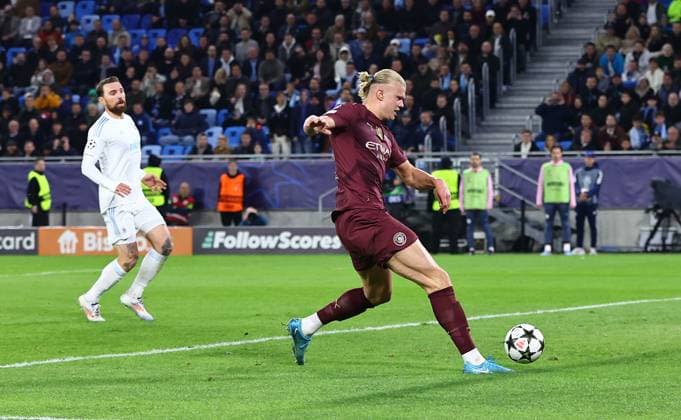 Erling Haaland of Manchester City scores their sides third goal Slovan Bratislava v Manchester City, UEFA Champions League, Group Stage, Football, Tehelne pole, Bratislava, Slovakia, 01 Oct 2024 EDITORIAL USE ONLY No use with unauthorised audio, video, data, fixture lists, club league logos or live services. Online in-match use limited to 120 images, no video emulation. No use in betting, games or single club league player publications. Copyright: xMichaelxZemanek Shutterstockx 14750163t