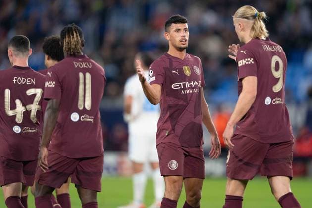 Erling Haaland a goal celebrate with his teammates during UEFA Champions league match, SK Slovan Bratislava - Manchester City , 01. october 2024 Copyright: xMICHALxFAJT,ZOSPORTU.SKx DSC_2749