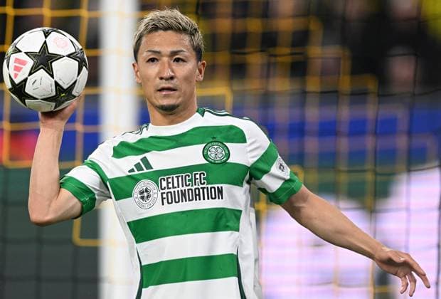 Daizen Maeda of Celtic throws the ball Borussia Dortmund v Celtic, UEFA Champions League, Group Stage, Football, Signal Iduna Park, Dortmund, Germany, 01 Oct 2024 EDITORIAL USE ONLY No use with unauthorised audio, video, data, fixture lists, club league logos or live services. Online in-match use limited to 120 images, no video emulation. No use in betting, games or single club league player publications. Copyright: xMichaelxTitgemeyer Shutterstockx 14750161by