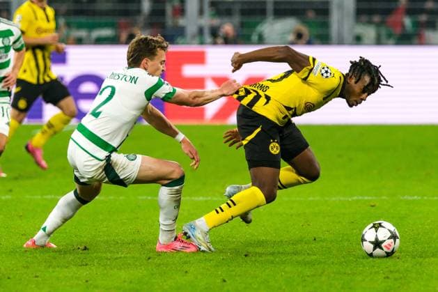 Alistair Johnston Celtic Glasgow, 02 in duel with Jamie Gittens Borussia Dortmund, 43 , GER, Borussia Dortmund vs Celtic Glasgow, Football, Champions League, Matchday 2, Season 2024 2025, 01 10 2024 GER, Borussia Dortmund vs Celtic Glasgow, Football, Champions League, Matchday 2, Season 2024 2025, 01 10 2024 Dortmund Copyright: xEibner-Pressefoto FlorianxWieganx EP_FWD
