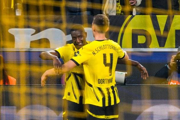Serhou Guirassy Borussia Dortmund, 09 and Nico Schlotterbeck Borussia Dortmund, 04 celebrate the goal for 6 1, GER, Borussia Dortmund vs Celtic Glasgow, Football, Champions League, Matchday 2, Season 2024 2025, 01 10 2024 GER, Borussia Dortmund vs Celtic Glasgow, Football, Champions League, Matchday 2, Season 2024 2025, 01 10 2024 Dortmund Copyright: xEibner-Pressefoto FlorianxWieganx EP_FWD