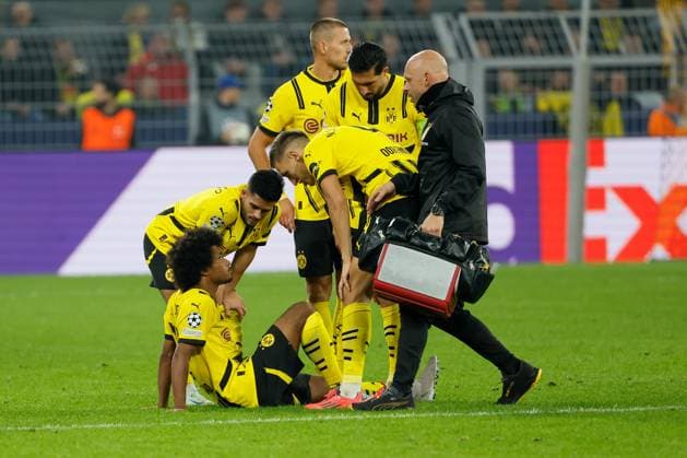 Champions League 24 25 , Matchday 2 Borussia Dortmund Celtic Glasgow, Signal Iduna Park, Karim Adeyemi Borussia Dortmund injured on the pitch DFB DFL REGULATIONS PROHIBIT ANY USE OF PHOTOGRAPHS AS IMAGE SEQUENCES AND OR QUASI VIDEO Copyright: HMBxMedia JoachimxBywaletz