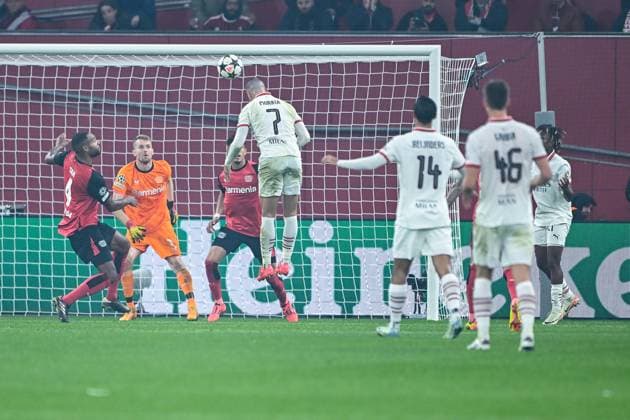 01 10 2024, Football, Champions League, Matchday 2, Season 2024 2025, Bayer 04 Leverkusen AC Milan, Alvaro Morata AC Milan heads the ball over the goal xRHR PHOTO TKx Copyright: RHR-FOTOx RHR-FOTO TK